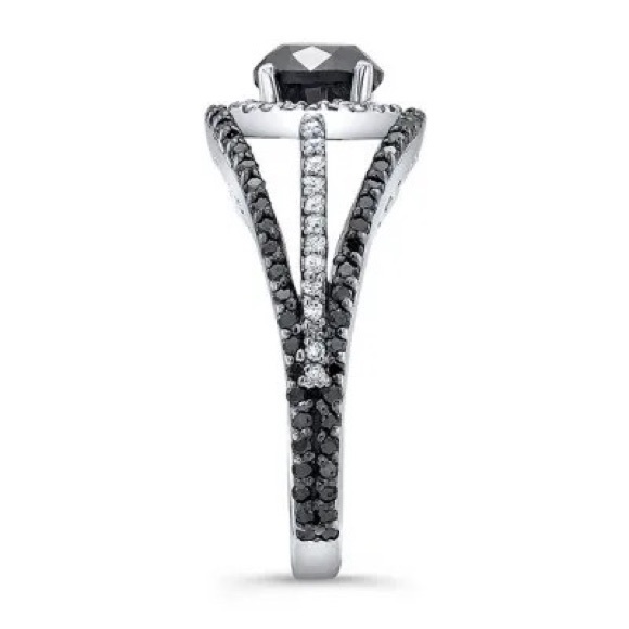 New Women’s 925 Silver Round Cut Black Sapphire Ring - Picture 2 of 4